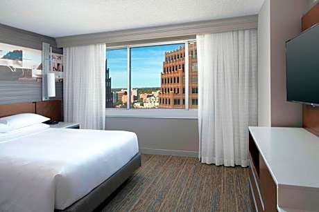 Executive Queen Room with Two Queen Beds and Sofa Bed
