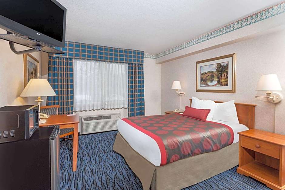 Ramada by Wyndham Kent Seattle Area