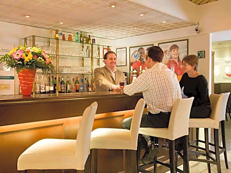 Hotel Mermoz Paris Le Bourget