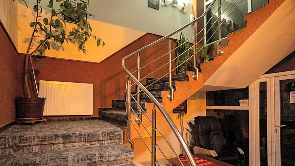 Villa Select
