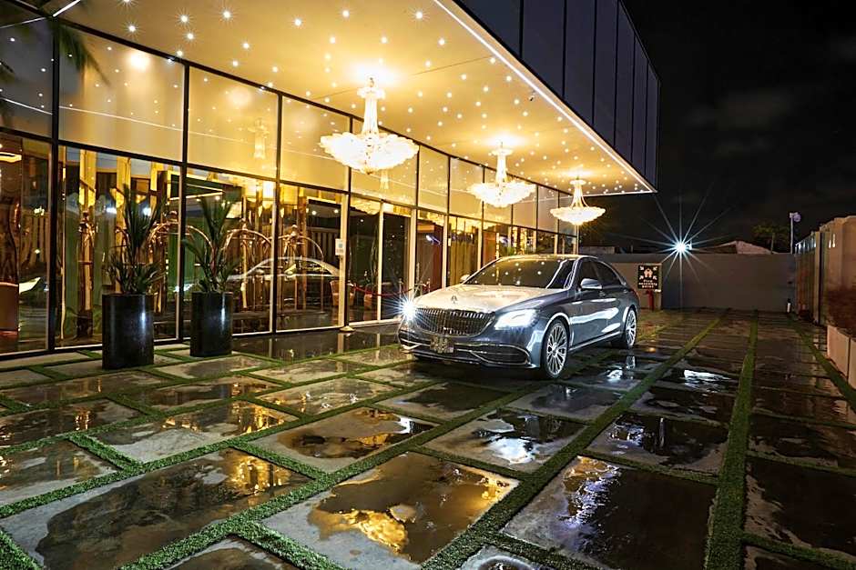 Number One Oxford Street Hotel & Suites