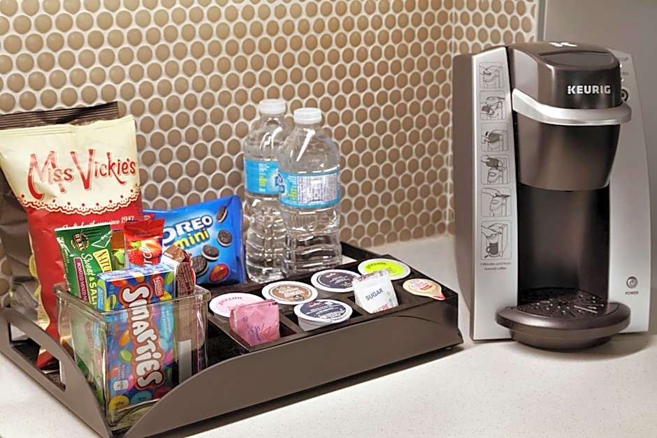 Embassy Suites by Hilton Montreal Airport