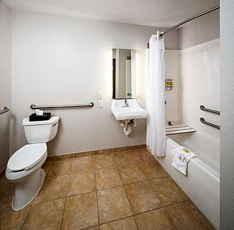 Holiday Inn Express & Suites Bellevue (Omaha Area) by IHG