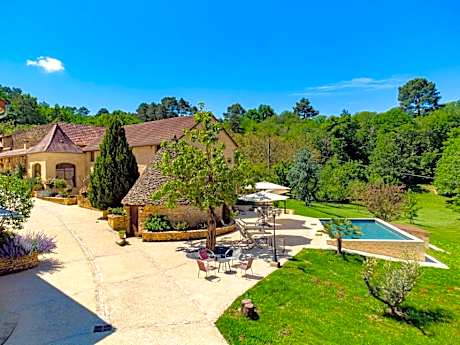 Aux Bories de Marquay, chambres d'hôtes B&B avec piscine et SPA près de Sarlat