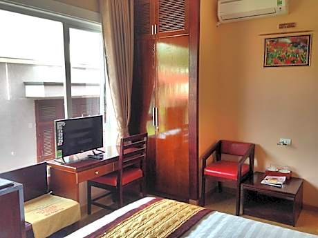 Single Room with Mountain View