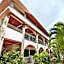Lotus Friendly Hotel