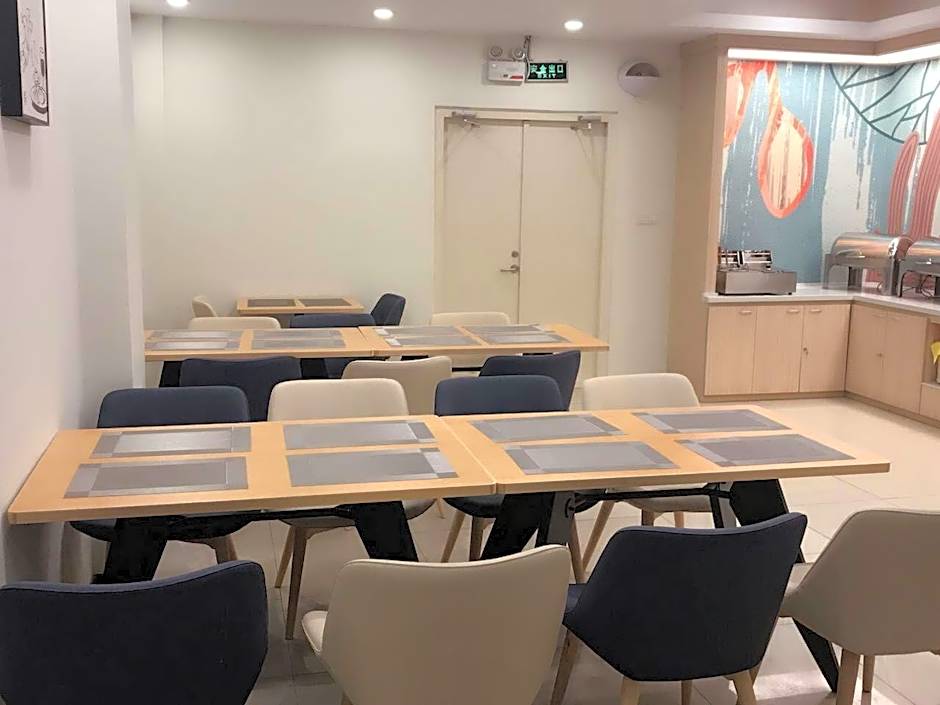 Hanting Hotel Dandong Railway Station