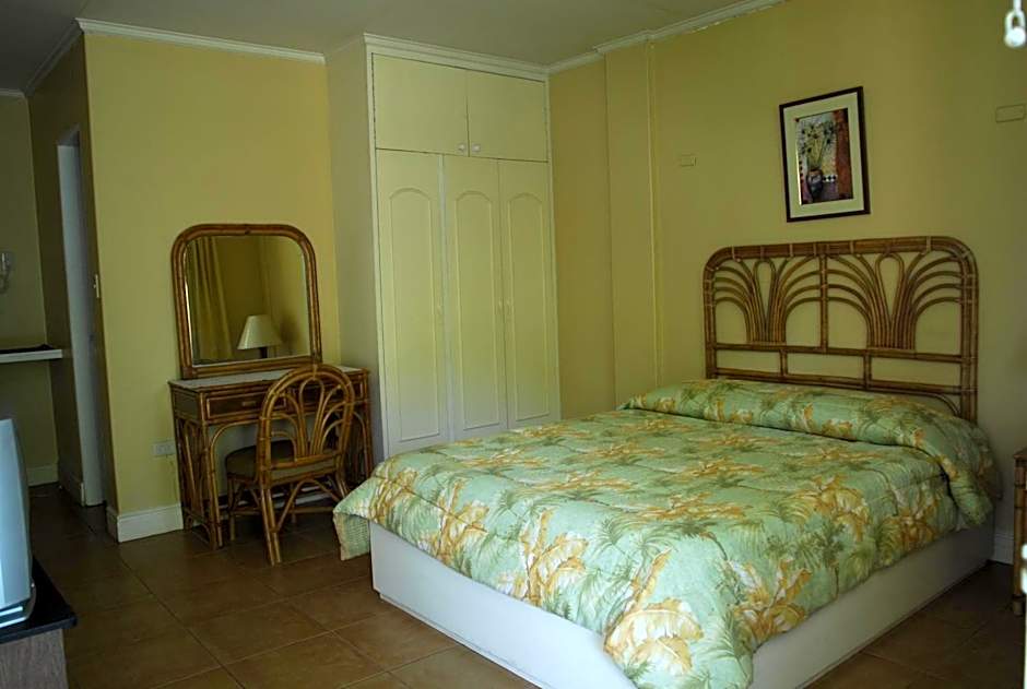 Playa Papagayo Beach Inn