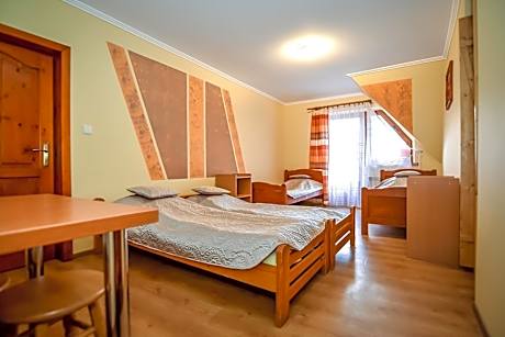 Quadruple Room with Private Bathroom