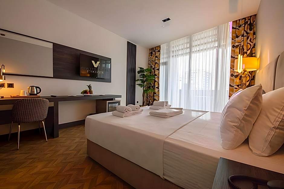 V Center Hotel