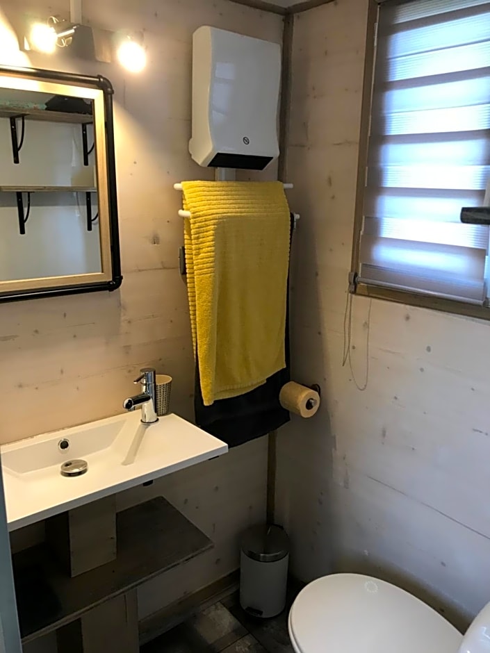 Les nuits insolites de la mothe - hébergement en bulle ou tiny house avec spa privatif