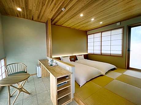 Deluxe Double Room with Bath