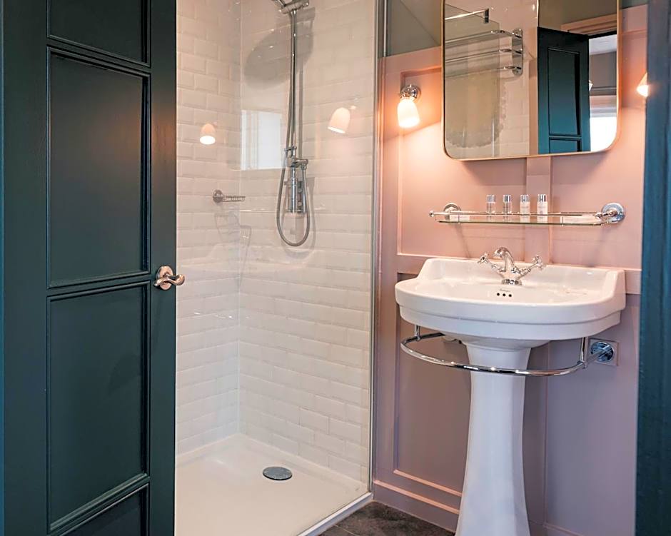 Fisherman's Haunt Hotel