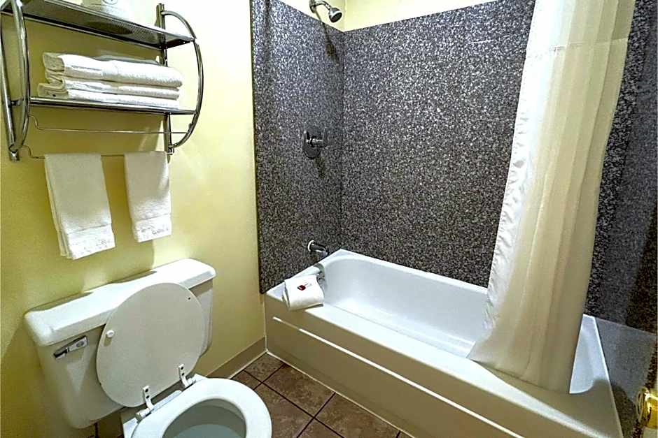 Lake Logan Inn Capital O Ohio