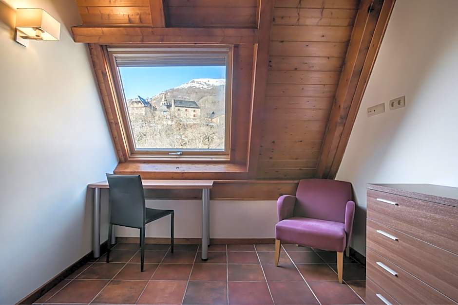 Apartamentos SNO Mont Romies Unhola