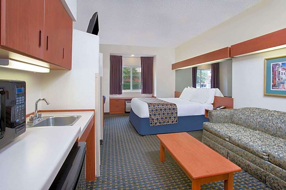 Microtel Inn & Suites by Wyndham Leesburg/Mt Dora