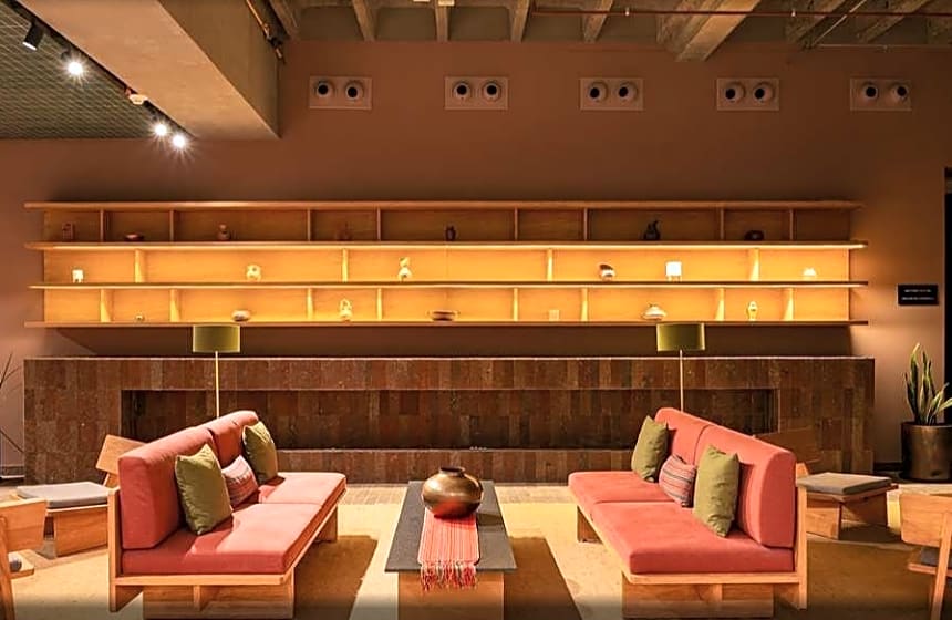 Hotel Albor Tapestry Collection by Hilton