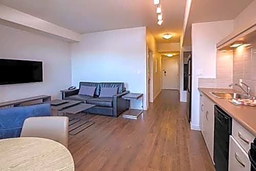 Ramada by Wyndham Fort McMurray