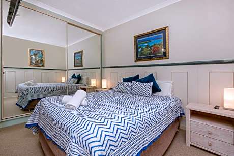 One-Bedroom Apartment with Water View