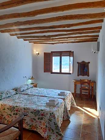 Twin Room with Mountain View