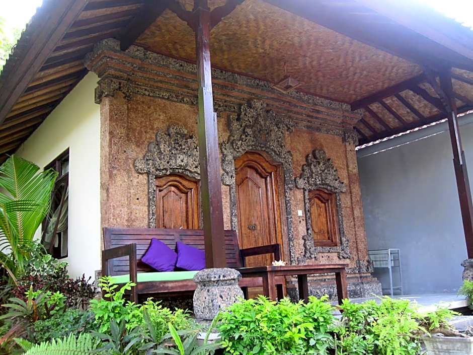 Galang Kangin Bungalows