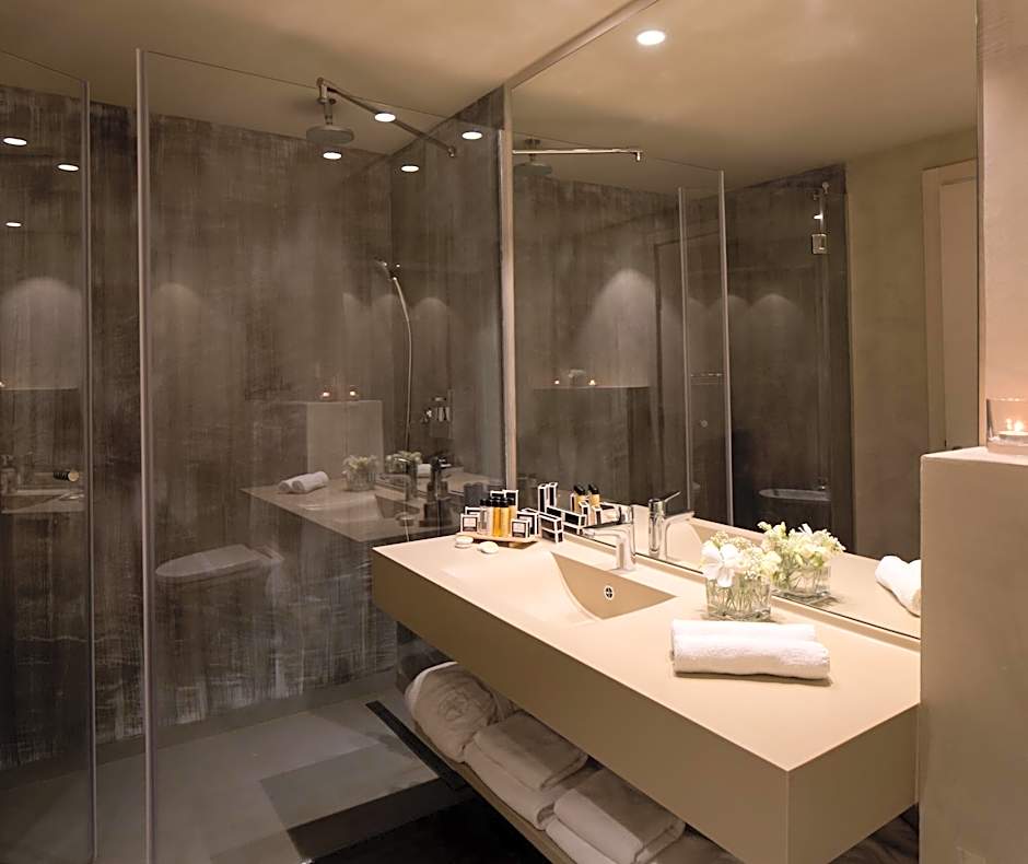 Palmon Bay Hotel & Spa