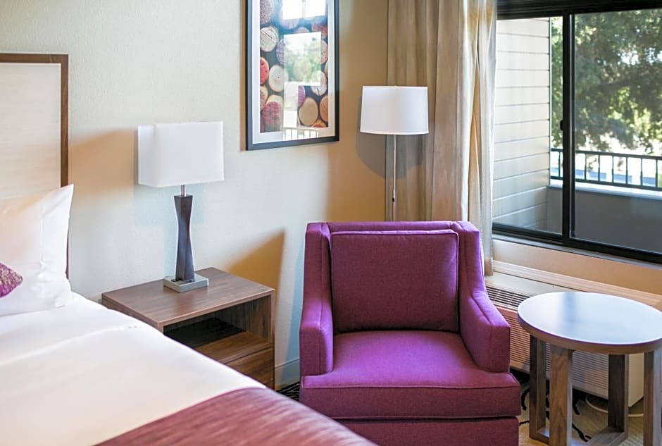 Hotel Siri Downtown - Paso Robles