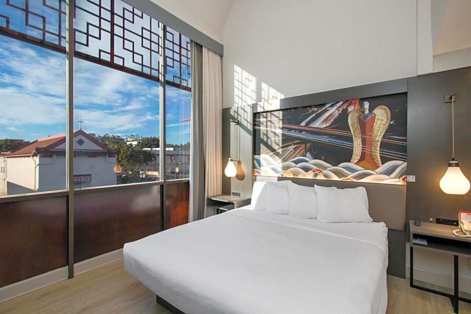 Aiden Los Angeles Downtown Dragon Gate Inn
