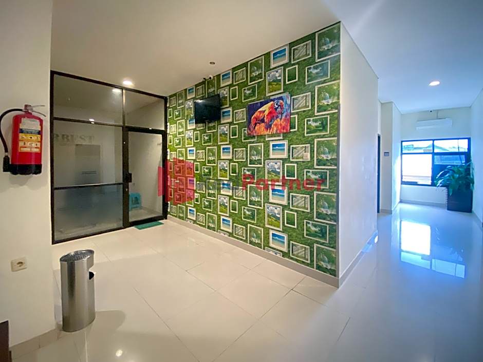 Hotel Alpha Makassar RedPartner – Makassar, CA