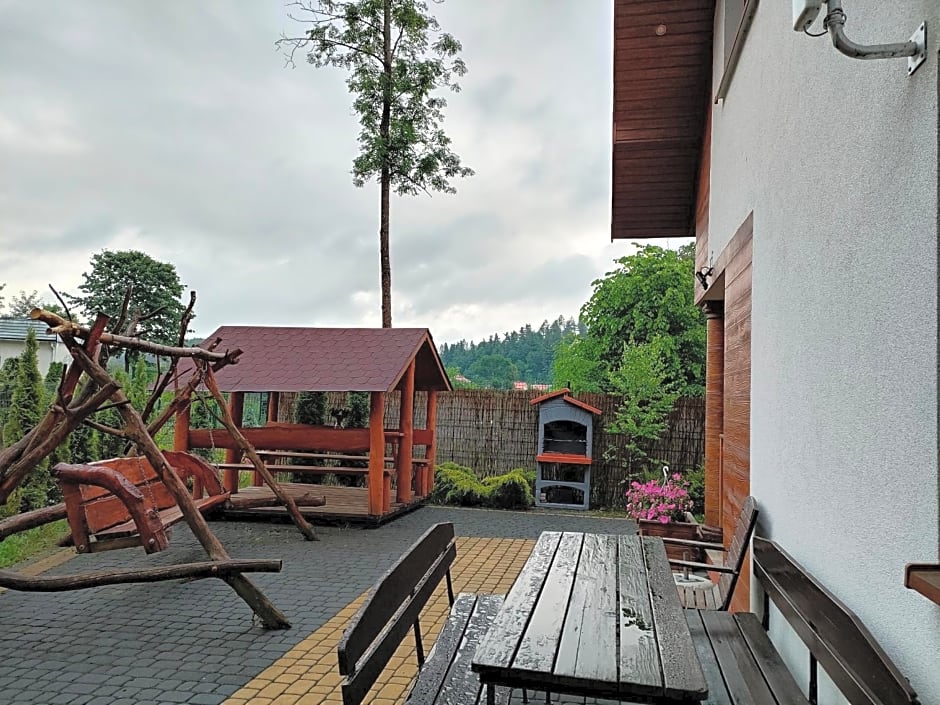 Domki i Pokoje u Borsa