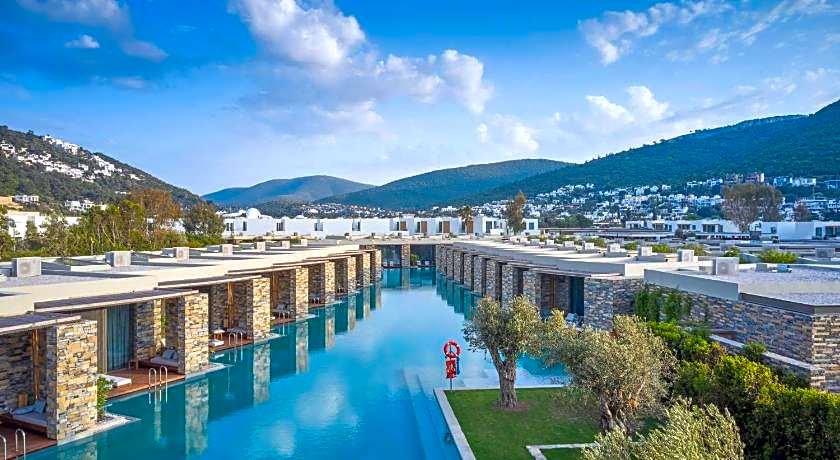 Voyage Torba Hotel