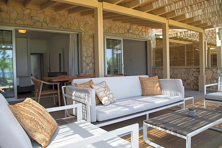 Elya Beach Luxury Suites