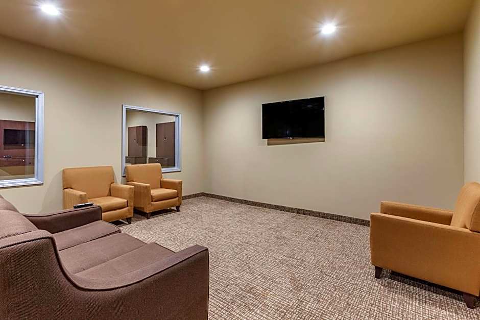 Comfort Inn & Suites Near Mt. Rushmore