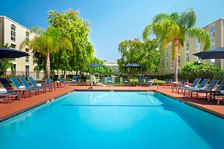 Hilton Oakland Airport