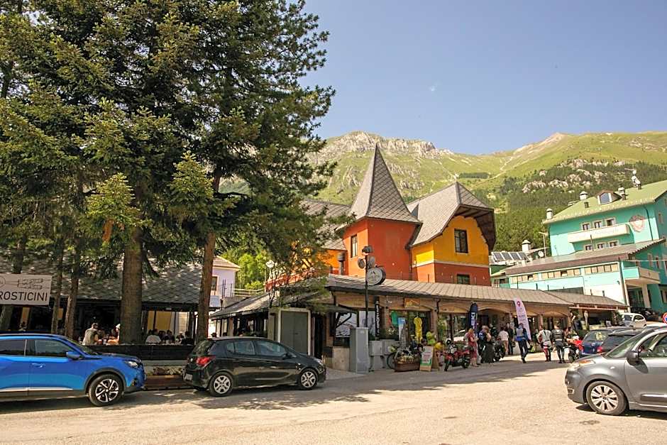 La Villetta Food & Drink Rooms for Rent - No Reception -