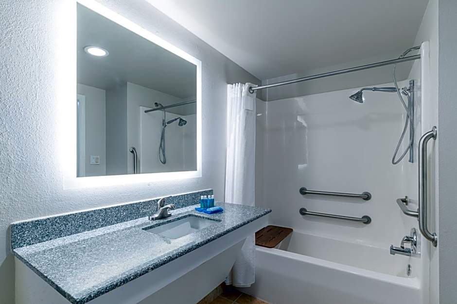 Holiday Inn Express Prince Frederick By IHG