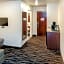Cobblestone Inn & Suites  Fairfield Bay