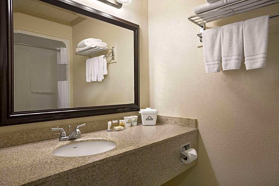 Days Inn by Wyndham High Level