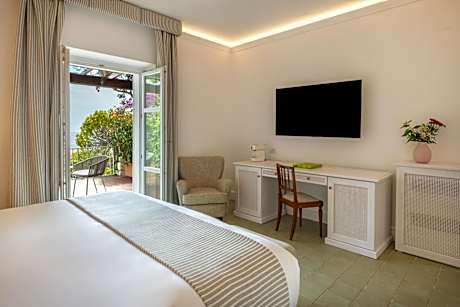 Deluxe Double Room with Sea View