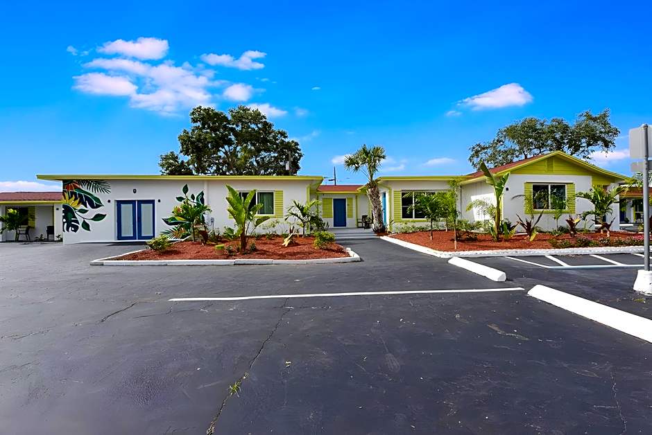 Palm Cove Motel