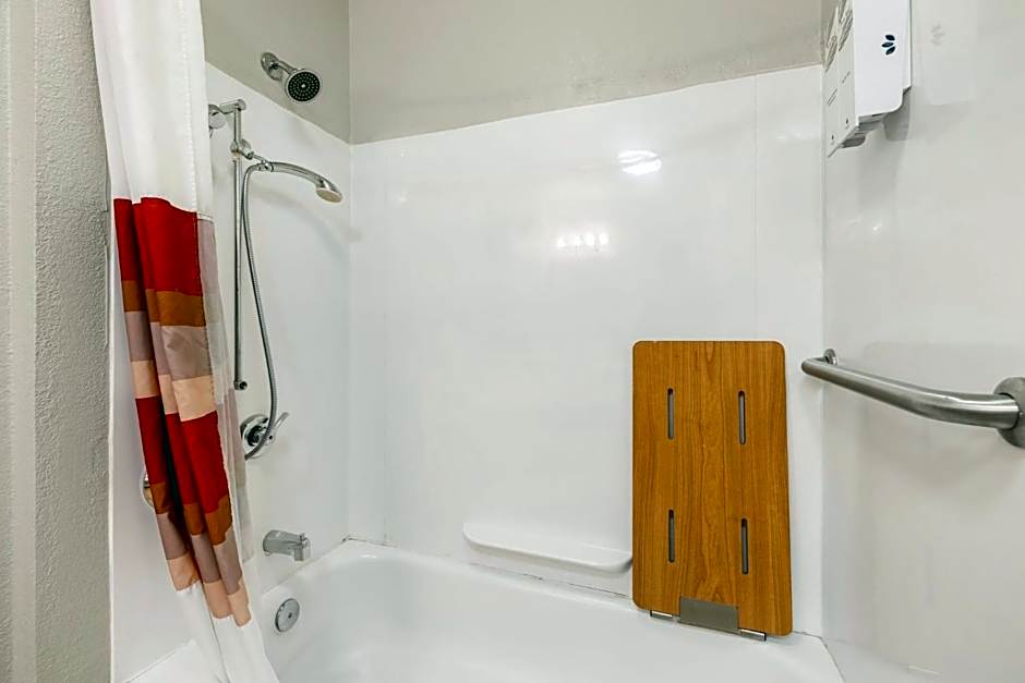 Red Roof Inn Buffalo Niagara Airport