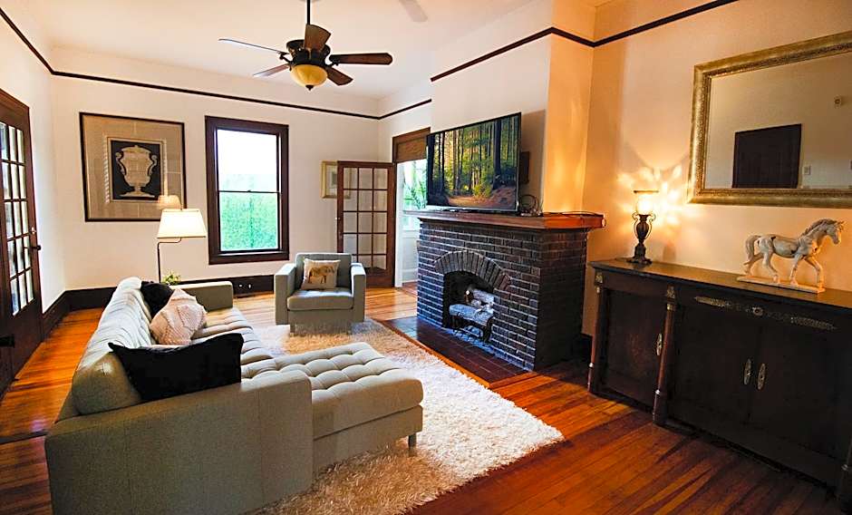 Sweetwater Branch Inn Bed And Breakfast