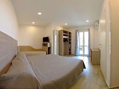 Superior Double or Twin Room with Sea View