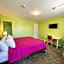 6267 Persepolis Inn