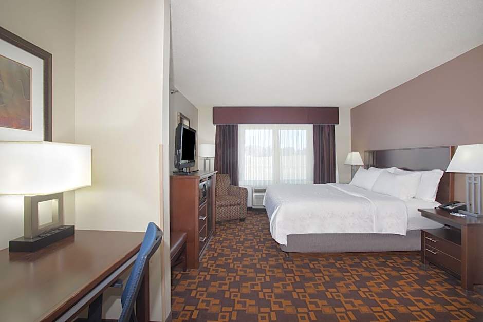 Holiday Inn Express Suites Yankton Hotel By IHG