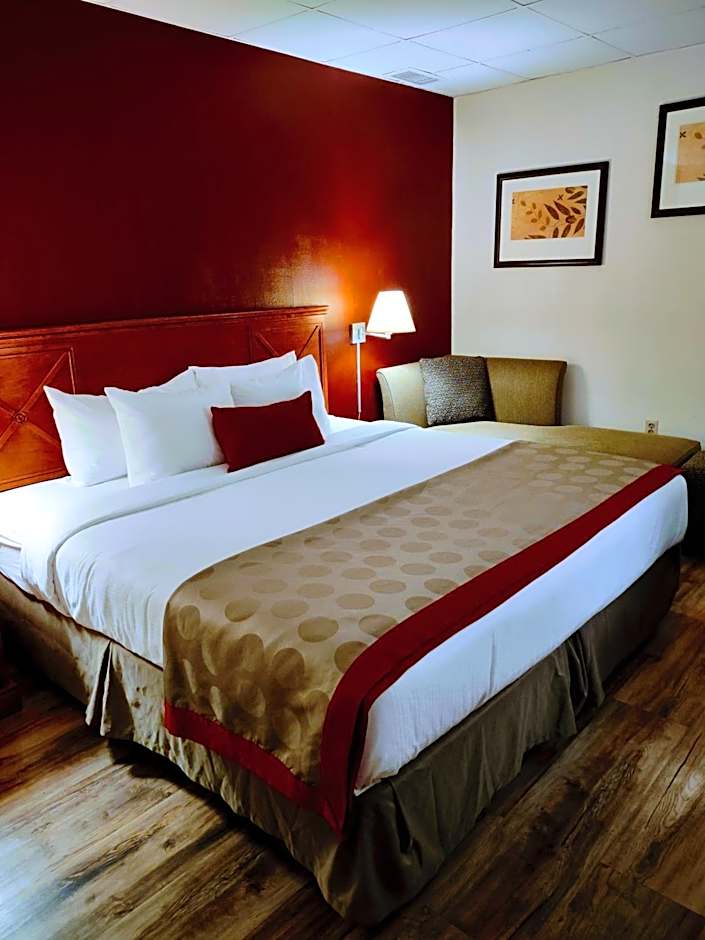 Ramada by Wyndham Albert Lea