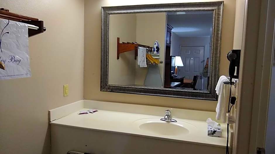 Carom Inn Denham Springs-BatonRouge