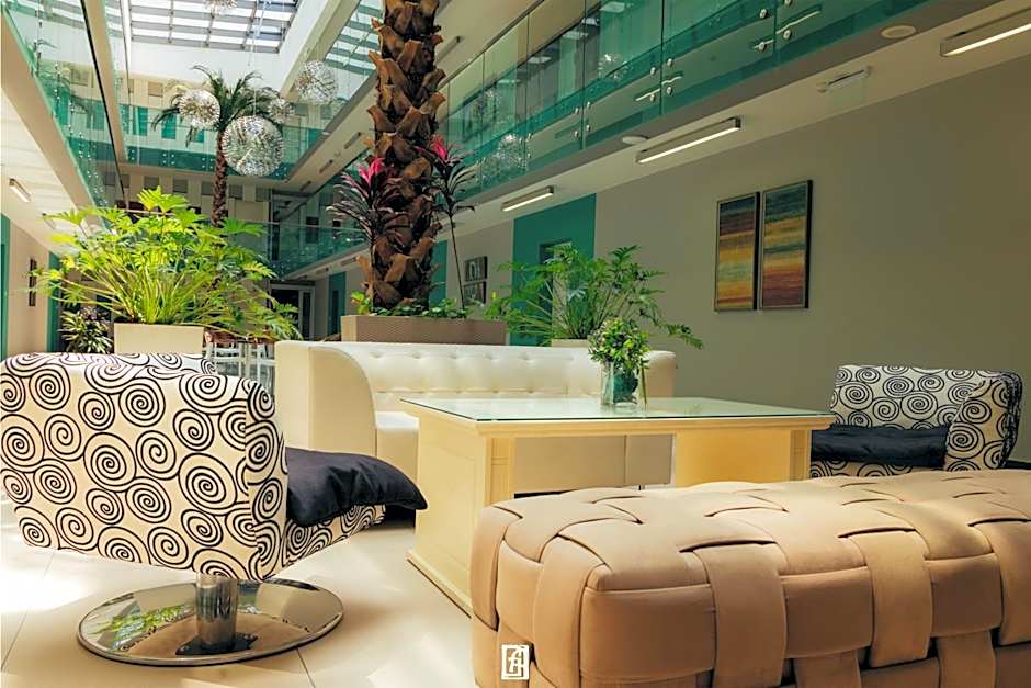 Capitоl Suites & Apartments