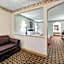 Super 8 by Wyndham Dallas South