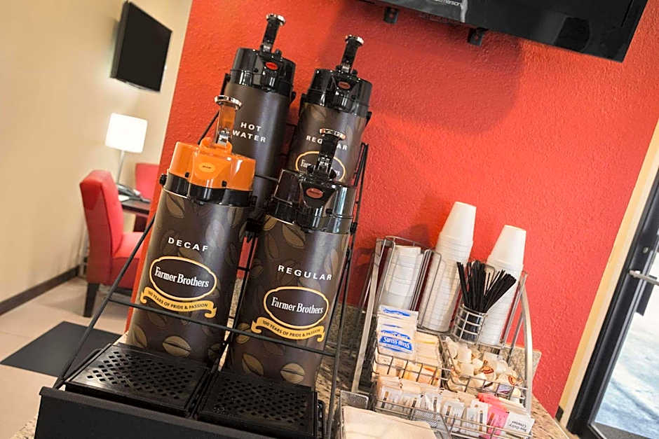 Super 8 by Wyndham Henryetta